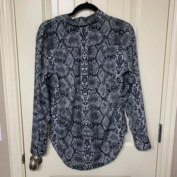 Apt. 9 Snakeskin Button-Down - Picture 6 of 6